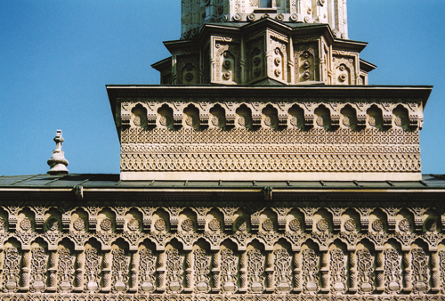 Detaliu registru superior al bisericii.